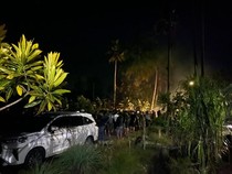 Detik-detik Mobil Bawa 121 Amplop Serangan Fajar Digeruduk Warga di Lutim