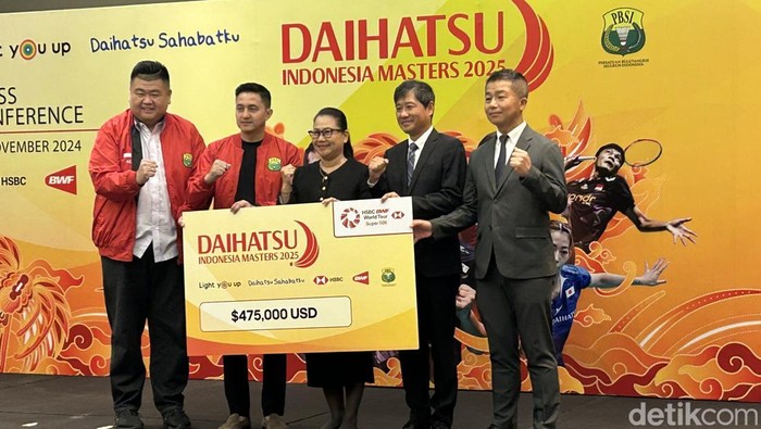 Indonesia Masters 2025 akan digelar di Istora Gelora Bung Karno (GBK) pada pertengahan bulan Januari 2025. Total hadiah edisi kali ini mengalami kenaikan menjadi 475 ribu dolar AS atau sekitar Rp 7,6 miliar.