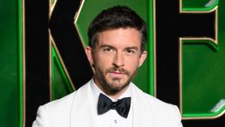 Potret Aktor Jonathan Bailey, Pria Terseksi di Dunia 2025