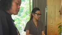 Tak hanya dengan Rizky Febian, Mahalini juga akrab dengan ayah mertua, Sule. Begini momennya saat membuat mie instan bersama. Foto: YouTube Rizky Febian