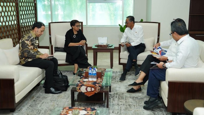 Menteri PU Bertemu Retno Marsudi, Bahas Pembangunan Infrastruktur Air & Sanitasi.