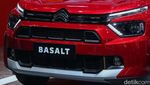 Merah Merona Citroen Basalt di GJAW 2024