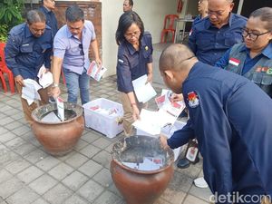 KPU Bali Musnahkan 29.415 Surat Suara Rusak dan Kelebihan Pilkada 2024