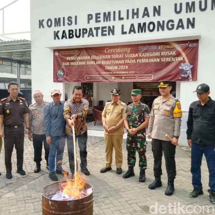 pemusnahan surat suara di lamongan