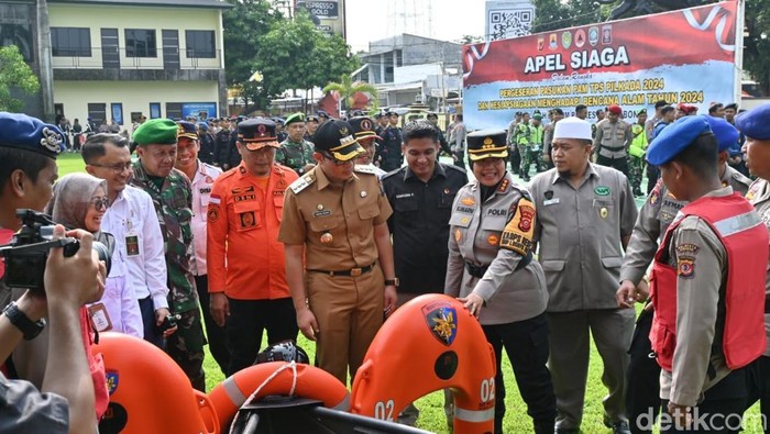 Pengecekan alat kesiapan BPBD Kabupaten Cirebon
