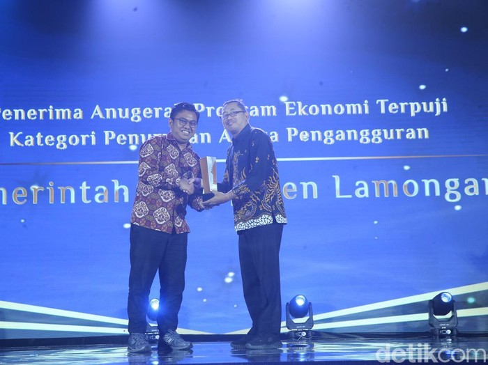 penghargaan untuk instansi anugerah program bisnis terpuji