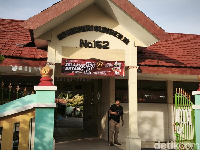 Penampakan SDN Sumber 3 Solo yang akan menjadi TPS 12, lokasi Jokowi dan Iriana mencoblos, Selasa (26/11/2024).