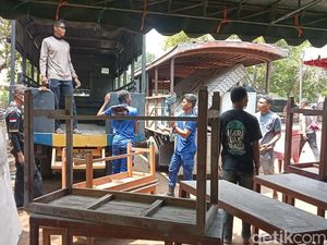 Menengok Distribusi Logistik Pilkada di Zona Rawan Erupsi Lewotobi Laki-laki