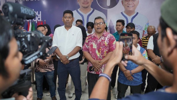 Relawan Bobby-Surya bakal melakukan patroli di semua tempat pemungutan suara (TPS) untuk mencegah politik uang saat pencoblosan besok.