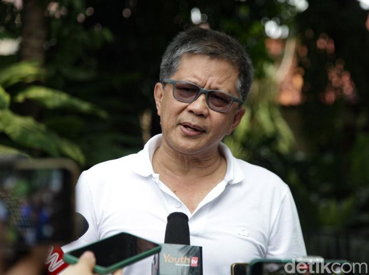 Rocky Gerung Sowan ke Pramono Anung