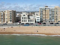 Gagal Dijual, Rumah Gitaris Pink Floyd Kini Statusnya Milik Kerajaan Inggris