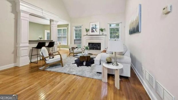 Rumah Snoop Dogg dijual