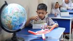 Senangnya Anak-anak Dapat Makan Siang Bergizi