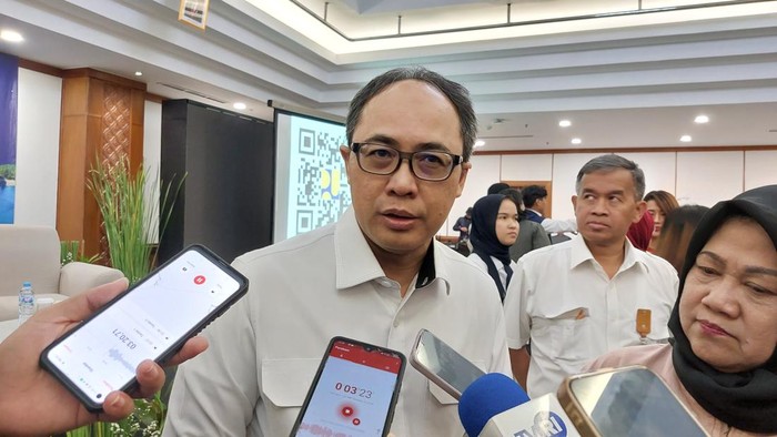 Staf Ahli Menteri PU Bidang Teknologi, Industri dan Lingkungan Endra S. Atmawidjaja.