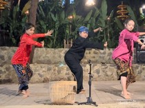Nyawang Bulan, Tempat Mengenal Budaya Sunda