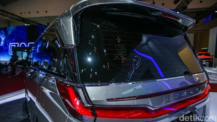 Usung Turbo Hybrid Electric, Ini Tampang Lexus LM 500h Pada ajang Gaikindo Jakarta Auto Week (GJAW) 2024, Lexus kembali menghadirkan varian baru melalui peluncuran Lexus LM 500h. Mobil itu dilengkapi dengan powertrain Turbo Hybrid Electric.