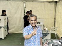 Video: Ketua MPR Pose 2 Jari Seusai Nyoblos di Tangerang
