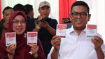 Andra Soni Nyoblos di Ciledug Ditemani Istri dan Anak
