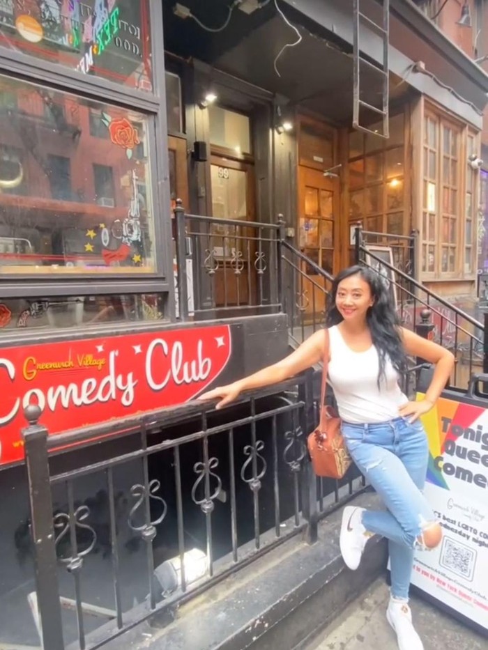 Asri Welas Masak Steak hingga Belajar Bikin Es Krim di New York Asri Welas Masak Steak hingga Belajar Bikin Es Krim di New York