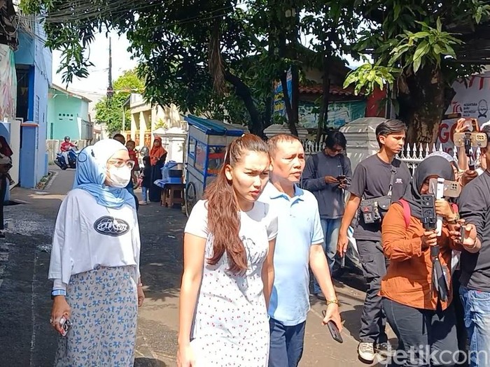 Ayu Ting Ting Ayu Ting Ting nyoblos Pilkada 2024