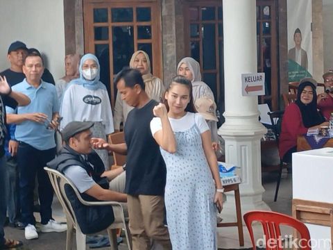 Ayu Ting Ting nyoblos Pilkada 2024