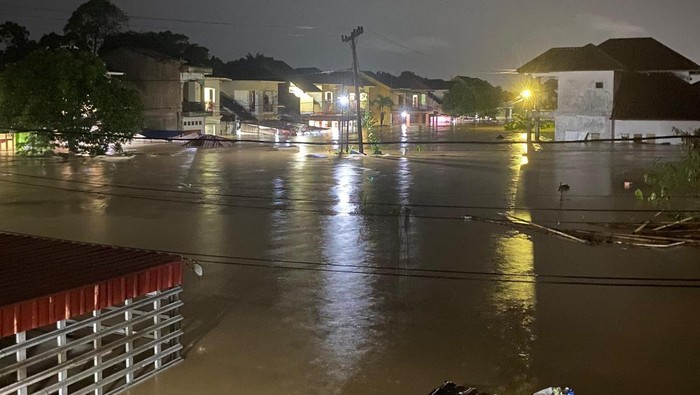 Banjir di Kompleks De Flamboyan Medan. (Istimewa)
