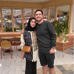 Biby Alraen Putuskan Lepas Hijab, Air Mata Rifky Balweel Tumpah