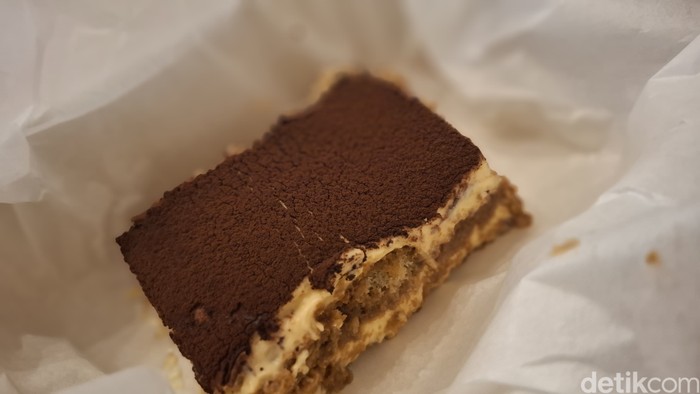 Blue Doors Magic Coffee hingga Tiramisu Creamy di Kafe 'Hidden Gem' di Bandung