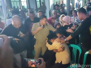 Menang Fenomenal Hasil Quick Count Pilbup Ciamis, Tangis Herdiat Pecah