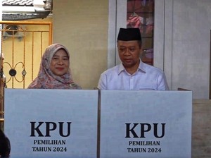 Nyoblos Bareng Istri, Zulkieflimansyah Berdoa Hasil Terbaik di Pilgub NTB