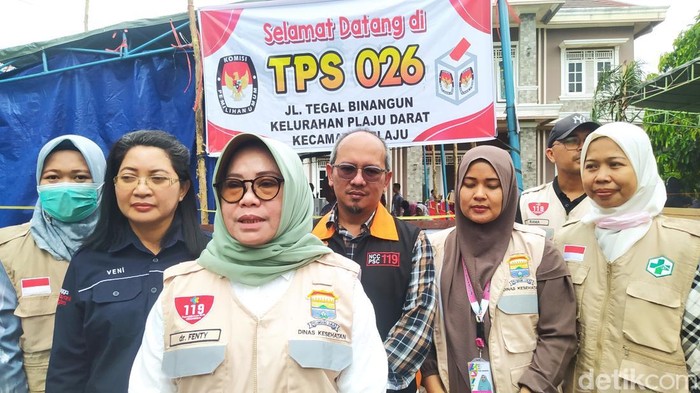 Dinas Kesehatan mengerahkan petugas mengecek kesehatan petugas KPPS