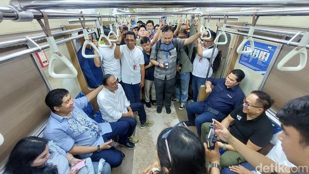Erick dan Ara Cek Proyek Hunian Nyambung Stasiun di Depok