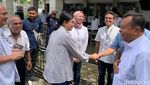 Gaya Menteri Ekonomi Prabowo Nyoblos Pilkada