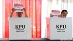 Gaya Pramono dan Keluarga Nyoblos di Cipete Jaksel