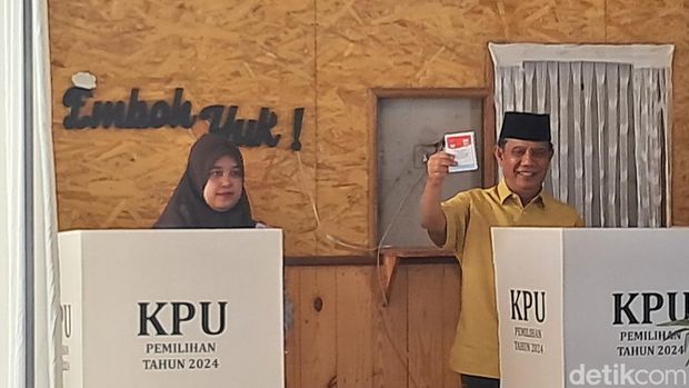 Gunawan HS nyoblos bareng istri
