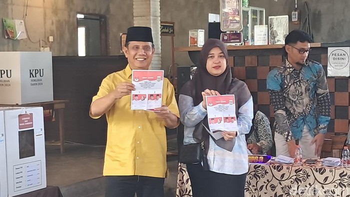 Gunawan HS nyoblos bareng istri