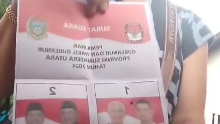 heboh wanita coblos 2 surat suara untuk Pilgub Sumut di Medan. (Istimewa)