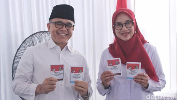 Ipuk dan suami Nyoblos di TPS Karangdoro