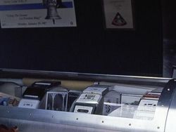 Mengejutkan! Ini Isi Kapsul Waktu yang Dikubur Puluhan Tahun