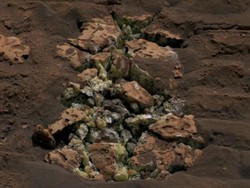 Robot NASA Pecahkan Batu di Mars, Ternyata Mengandung Harta Karun