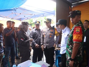 Kapolres Inhil-Forkopimda Susuri Sungai Cek Pencoblosan Pilkada Serentak