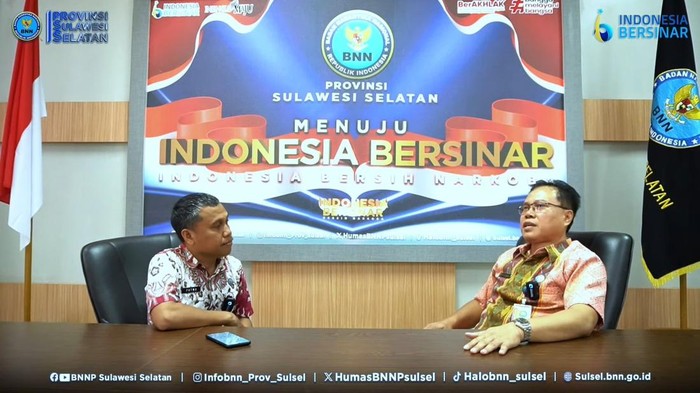 Koordinator Rehabilitasi BNNP Sulsel Sudaryanto (kanan) saat memberi penjelasan soal rehabilitasi narkoba.