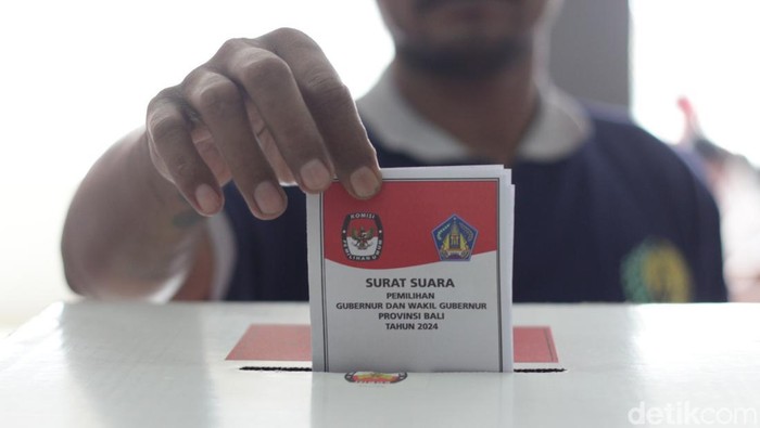 Proses pemungutan suara di Lapas Narkotika Bangli, Rabu (27/11/2024). (Dok. Lapas Narkotika Bangli)