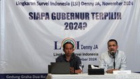 Peneliti senior LSI Denny JA Ardian Sopa memaparkan hasil quick count Pilkada Jakarta, Rabu (27/11/2024).