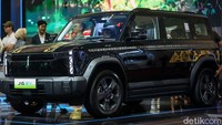 Mobil listrik off road pertama di Indonesia itu dibanderol mulai dari Rp 490 jutaan dengan status on the road Jakarta.  
