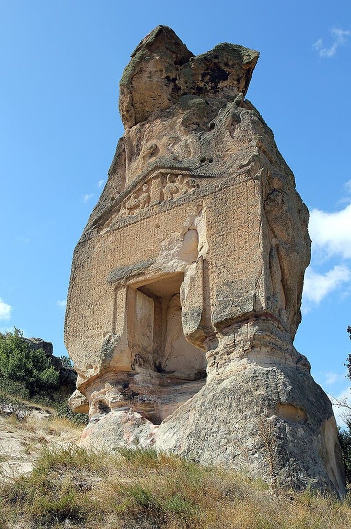 Monumen Arslan Kaya di Frigia Kuno