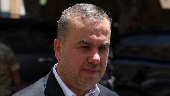 Hezbollah lawmaker Hassan Fadlallah, leaves the parliament after they failed to elect a head of state to fill the vacant presidency, in downtown Beirut, Lebanon June 14, 2023. REUTERS/Mohamed Azakir/File Photo Purchase Licensing Rights