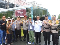 Kapolres-Pejabat Polda Riau Keliling TPS Pastikan Pencoblosan di Dumai Aman