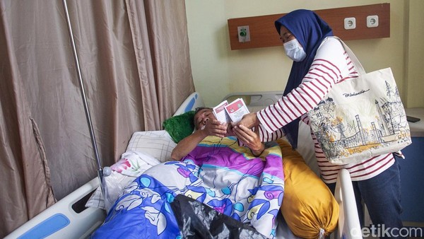 Potret Pasien Rawat Inap Nyoblos di Rumah Sakit
