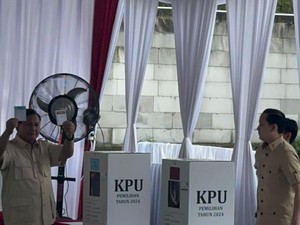 Prabowo Tiba di TPS 08 Bojongkoneng untuk Nyoblos Pilkada